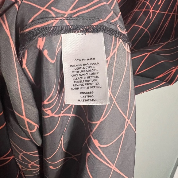 Halogen Gray & Coral Floral Sleeveless lightweight Shift Dress - Picture 3 of 7